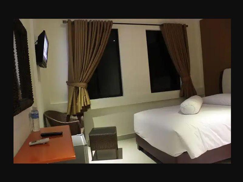 Pundi Rejeki Hotel Jambi Kültér fotó